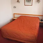Val Saint Hilaire Ξενοδοχείο Givet