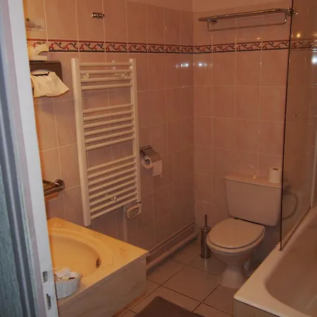 Val Saint Hilaire Hotel Givet