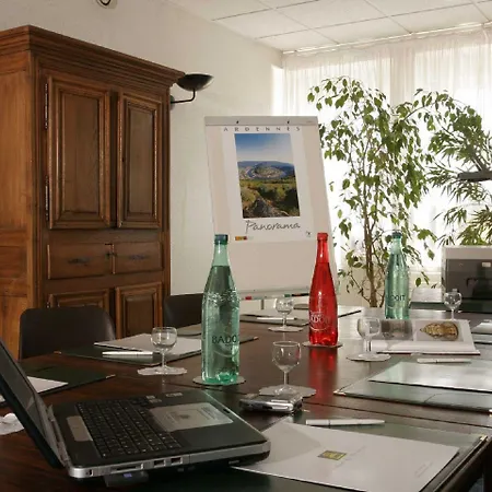 Val Saint Hilaire 3* Givet