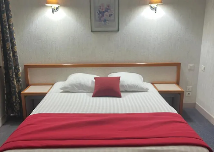 Val Saint Hilaire Hotel