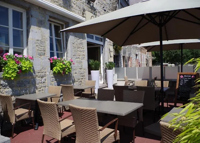 Val Saint Hilaire Hotel Givet