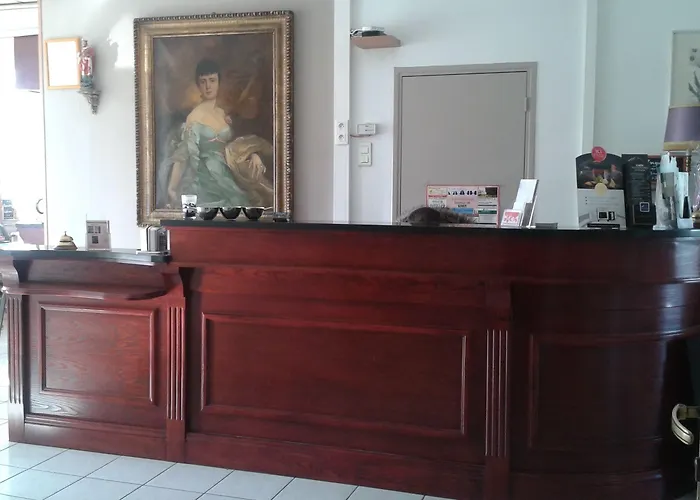 Val Saint Hilaire Hotel Givet